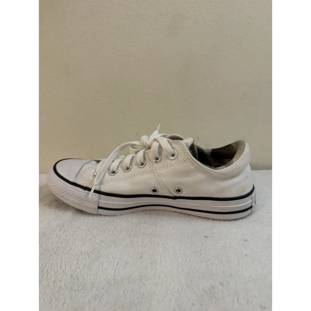 Converse A06436C Chuck 70 De Luxe Square Toe Platform Shoe White US Size 7